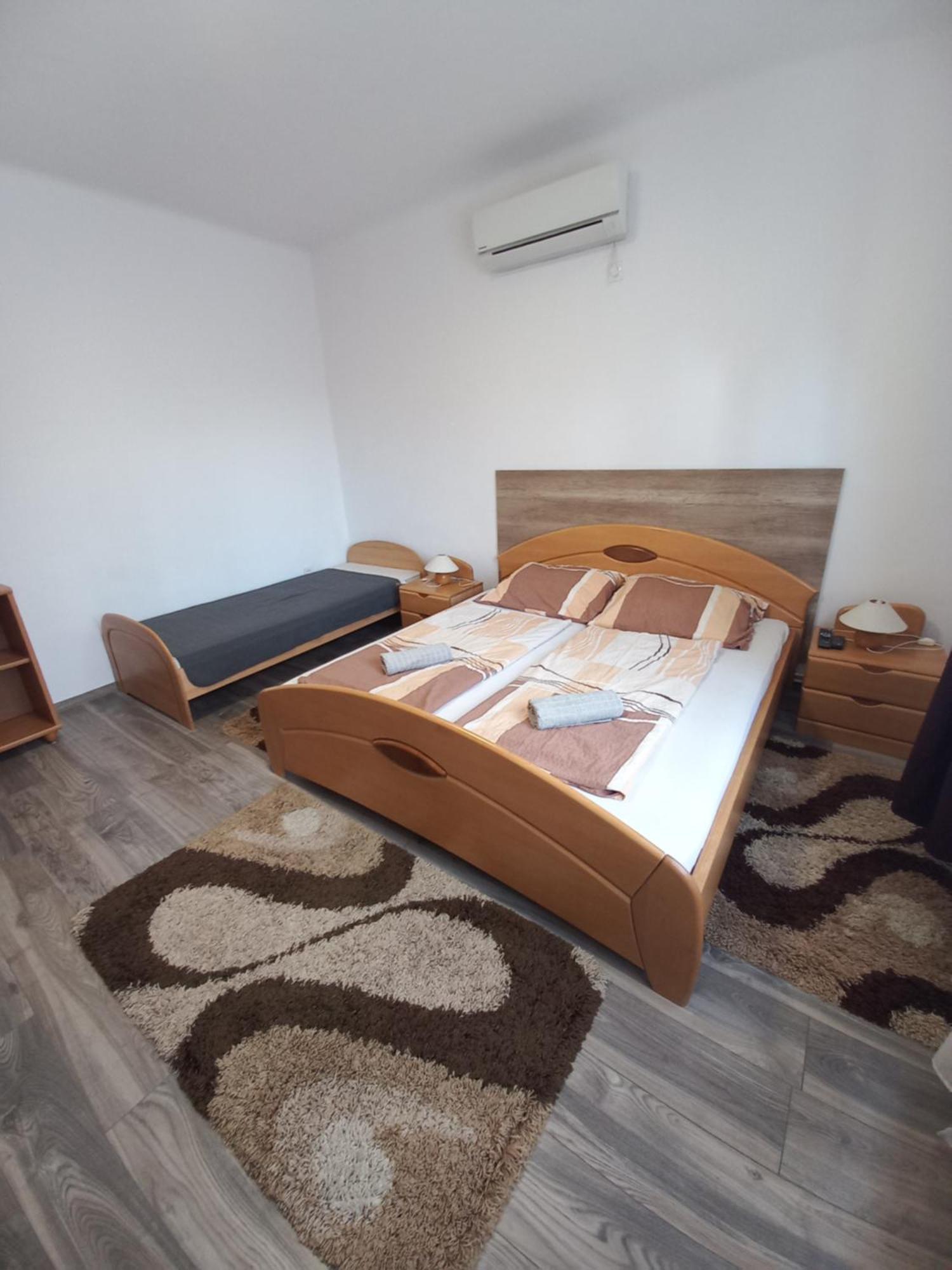 Aquatherma Apartman Sárospatak エクステリア 写真