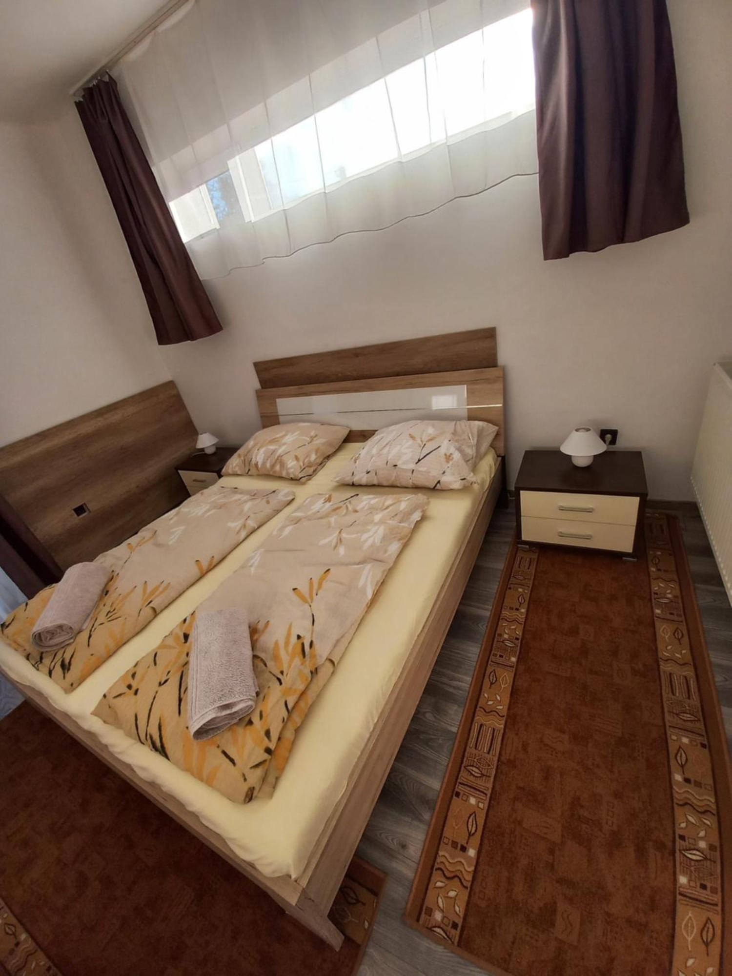 Aquatherma Apartman Sárospatak エクステリア 写真