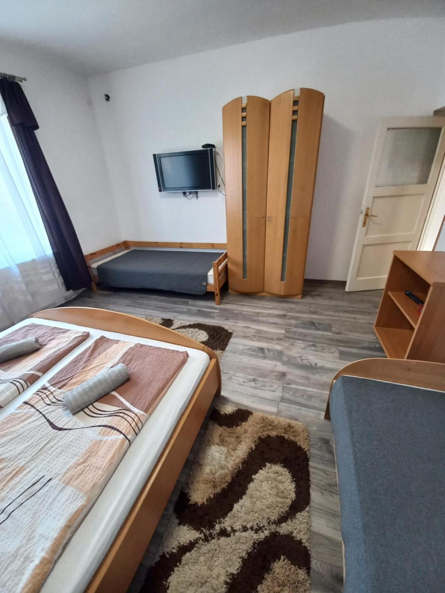 Aquatherma Apartman Sárospatak エクステリア 写真
