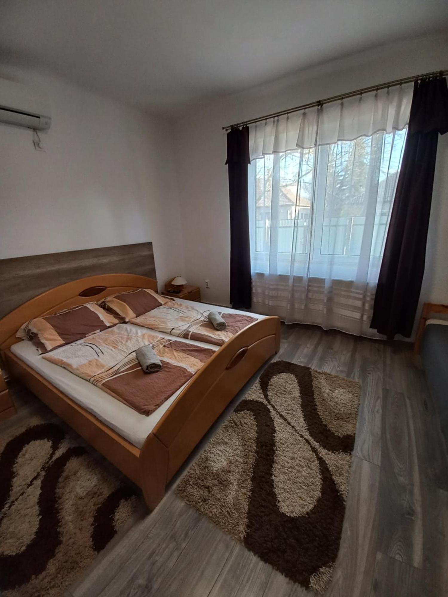 Aquatherma Apartman Sárospatak エクステリア 写真